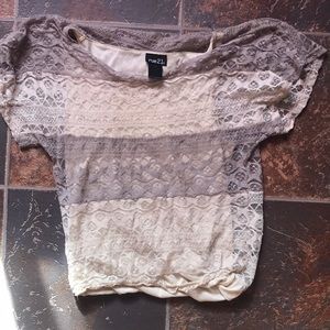 Naturally colored top